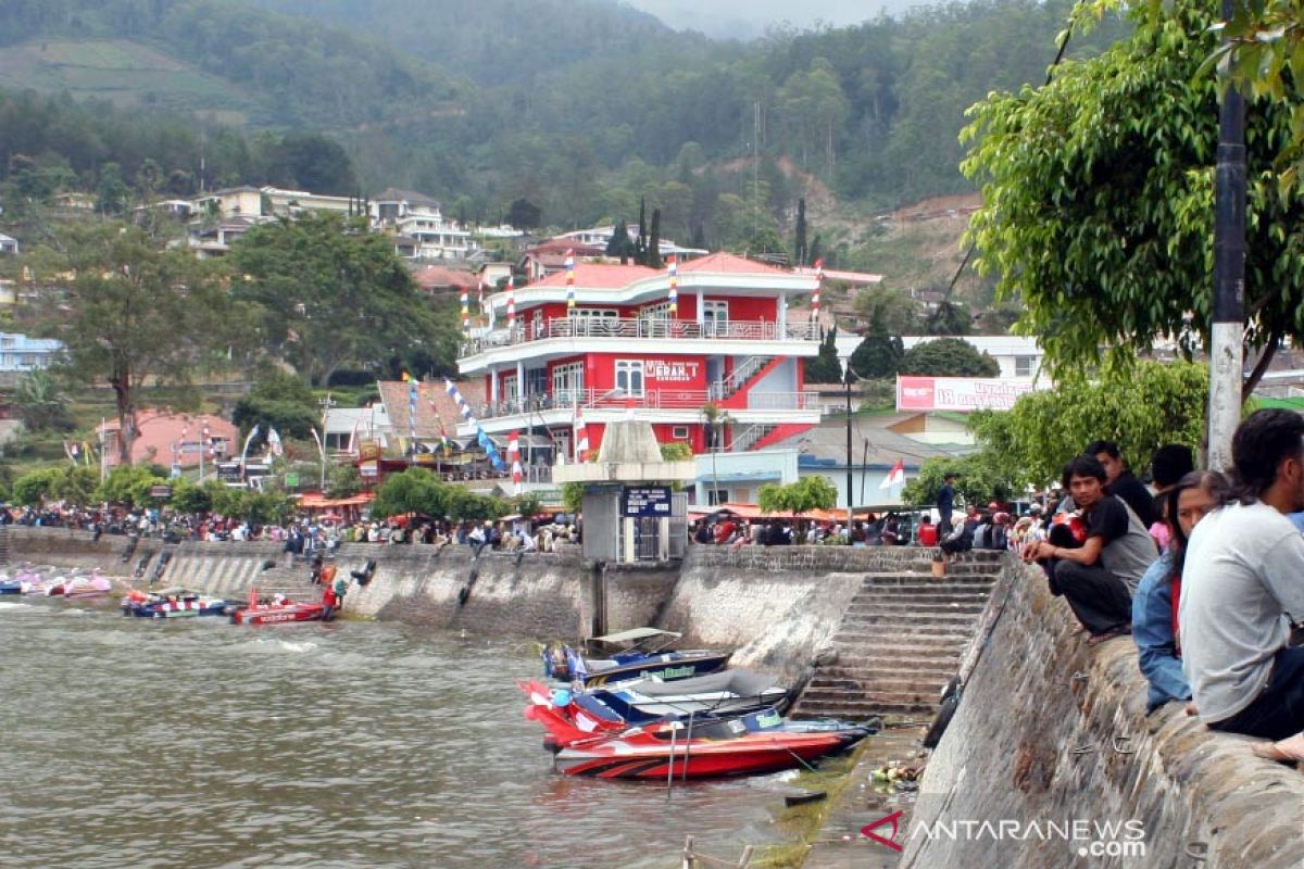 Sedimentasi Telaga Sarangan di Kabupaten Magetan parah