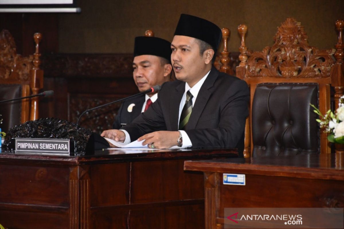 Pelantikan pimpinan DPRD Batang tunggu PDIP