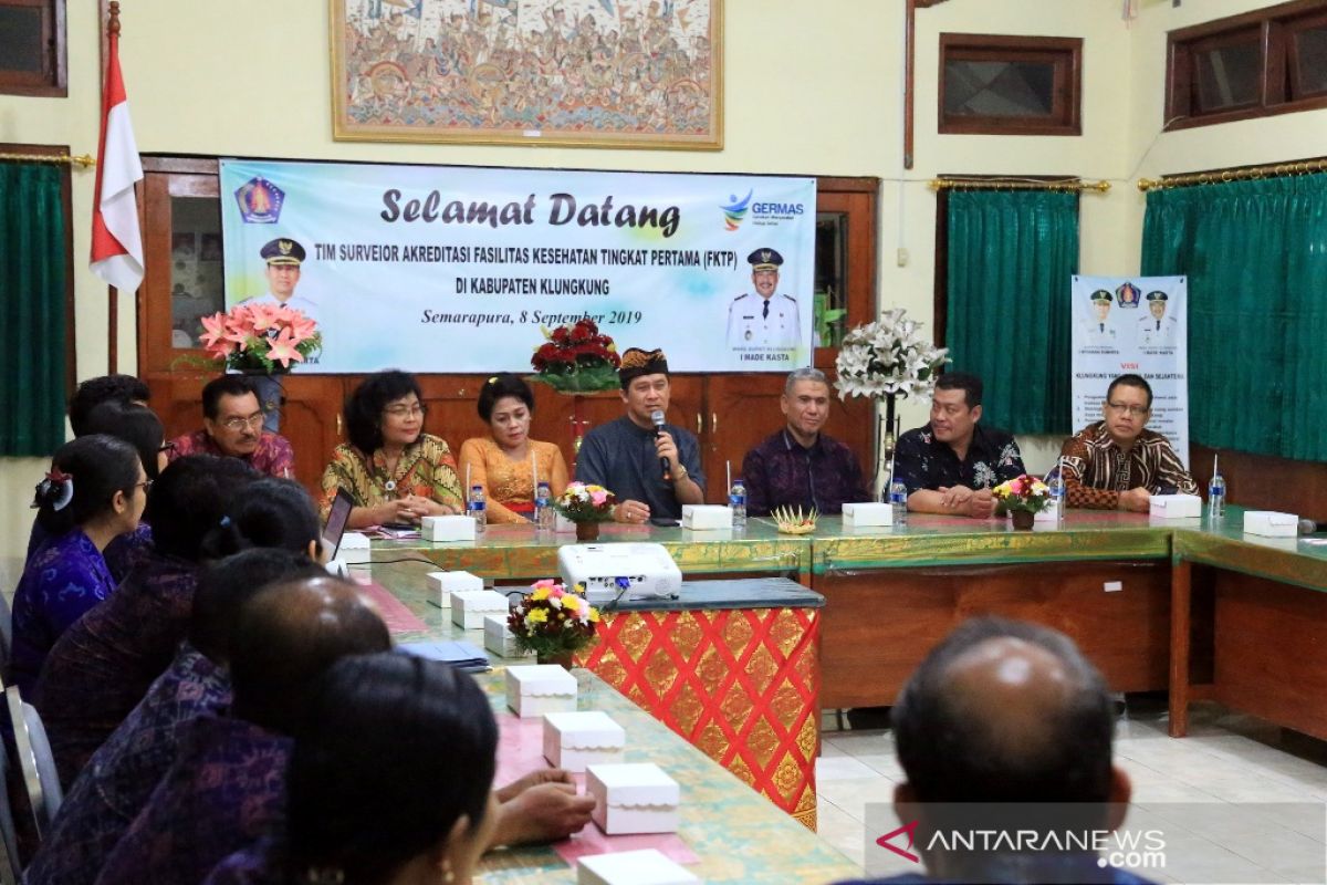 Bupati Suwirta ingatkan pelayanan kesehatan tidak hanya obat