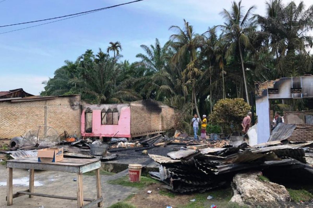 10 unit rumah warga di Aceh Singkil terbakar