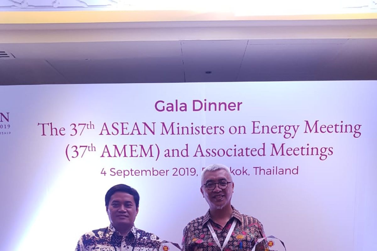 PLTU Jeranjang meraih penghargaan dalam ajang ASEAN Coal Awards 2019