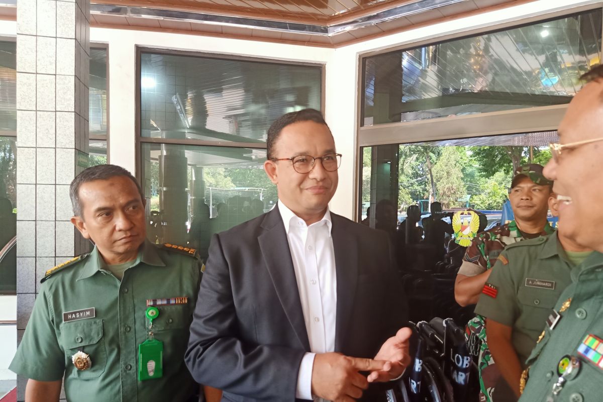 Sejumlah tokoh nasional berdatangan jenguk Habibie