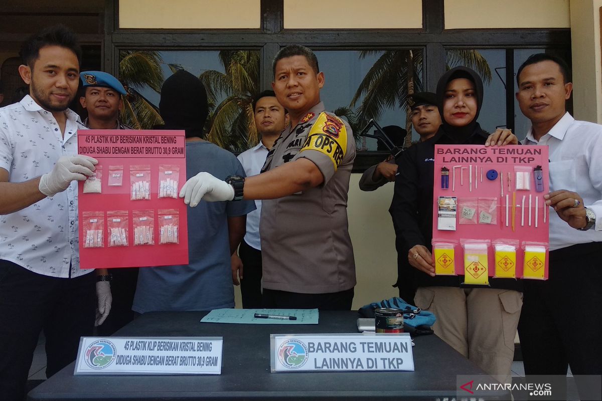 1.200 jiwa  diselamatkan Polres Mataram dari narkoba