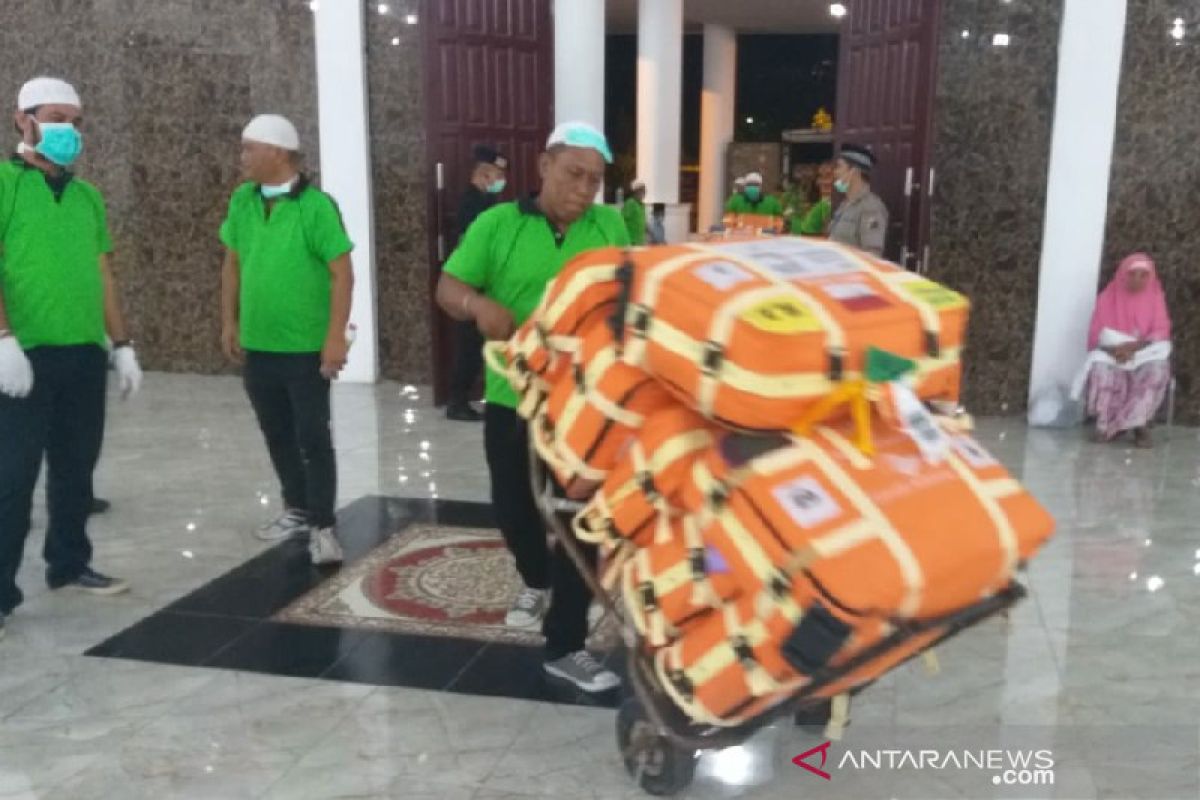 1.863 haji asal Sumut masih berada di Mekkah