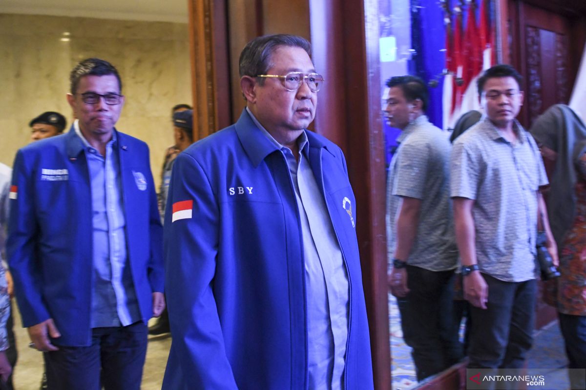 Hinca: SBY tidak tergoda jabatan presiden tiga periode