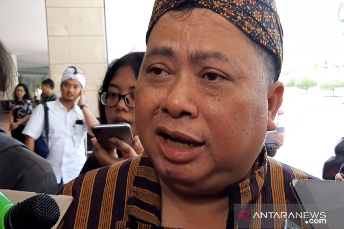 Pejabat teras Kemenhub gunakan mobil listrik pada 2020