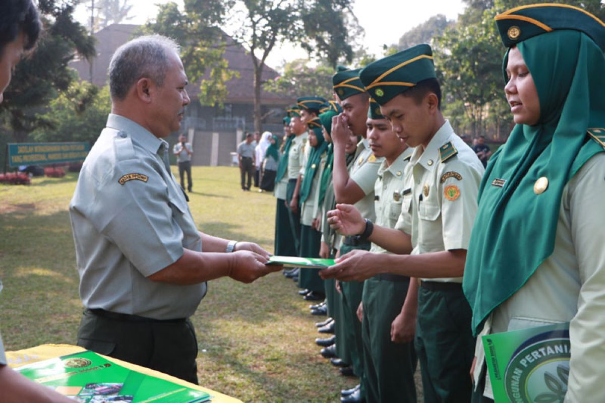 Polbangtan Bogor beri penghargaan mahasiswa berprestasi