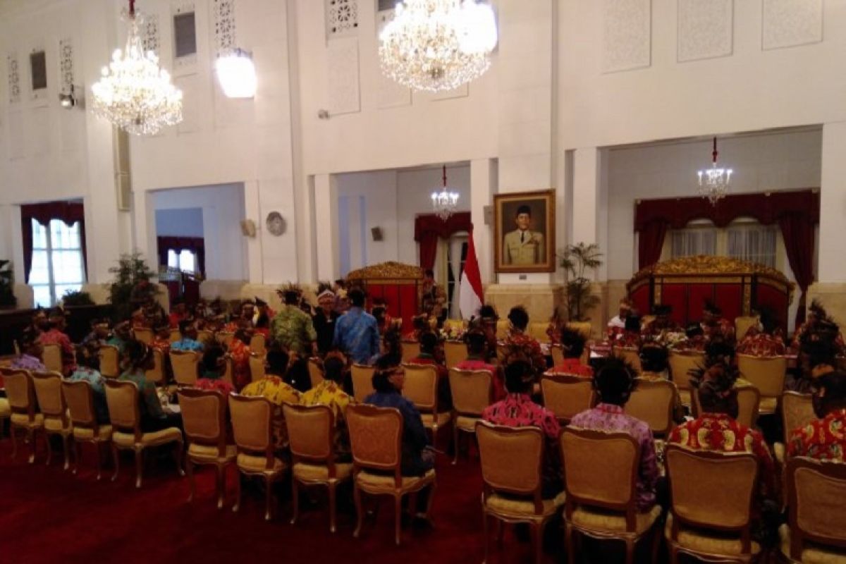 Presiden Joko Widodo terima tokoh Papua di Istana