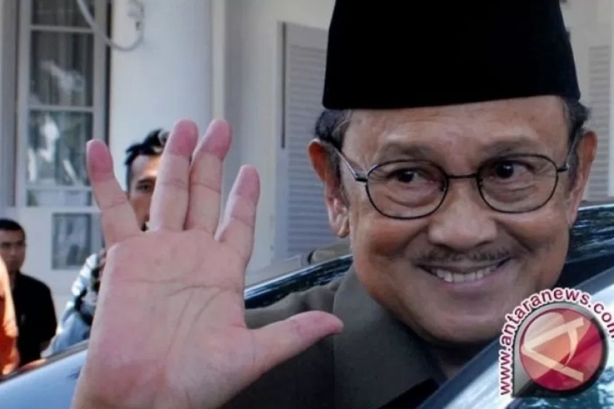 Flash - Habibie meninggal dunia di RSPAD