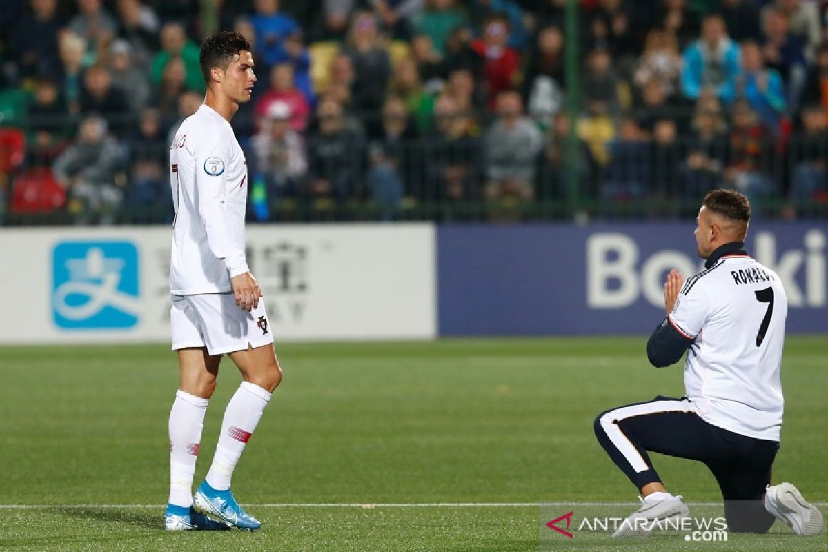 Empat gol Ronaldo antar Portugal libas Lithuania 5-1