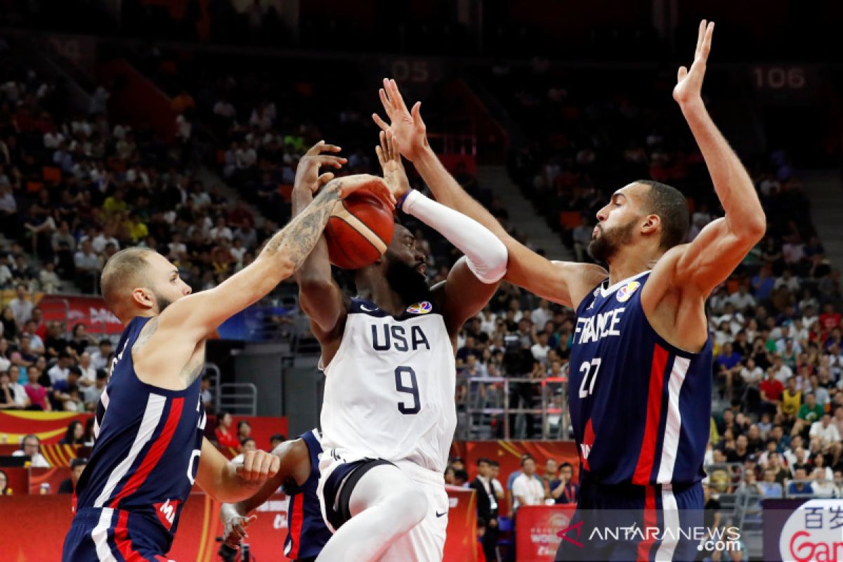 Prancis sukses pupus mimpi juara triruntun Amerika di Piala Dunia FIBA