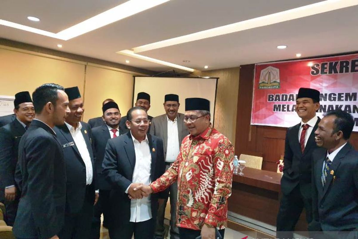 Bupati Aceh Barat minta anggota dewan baru aktif jalin komunikasi dengan pemerintah