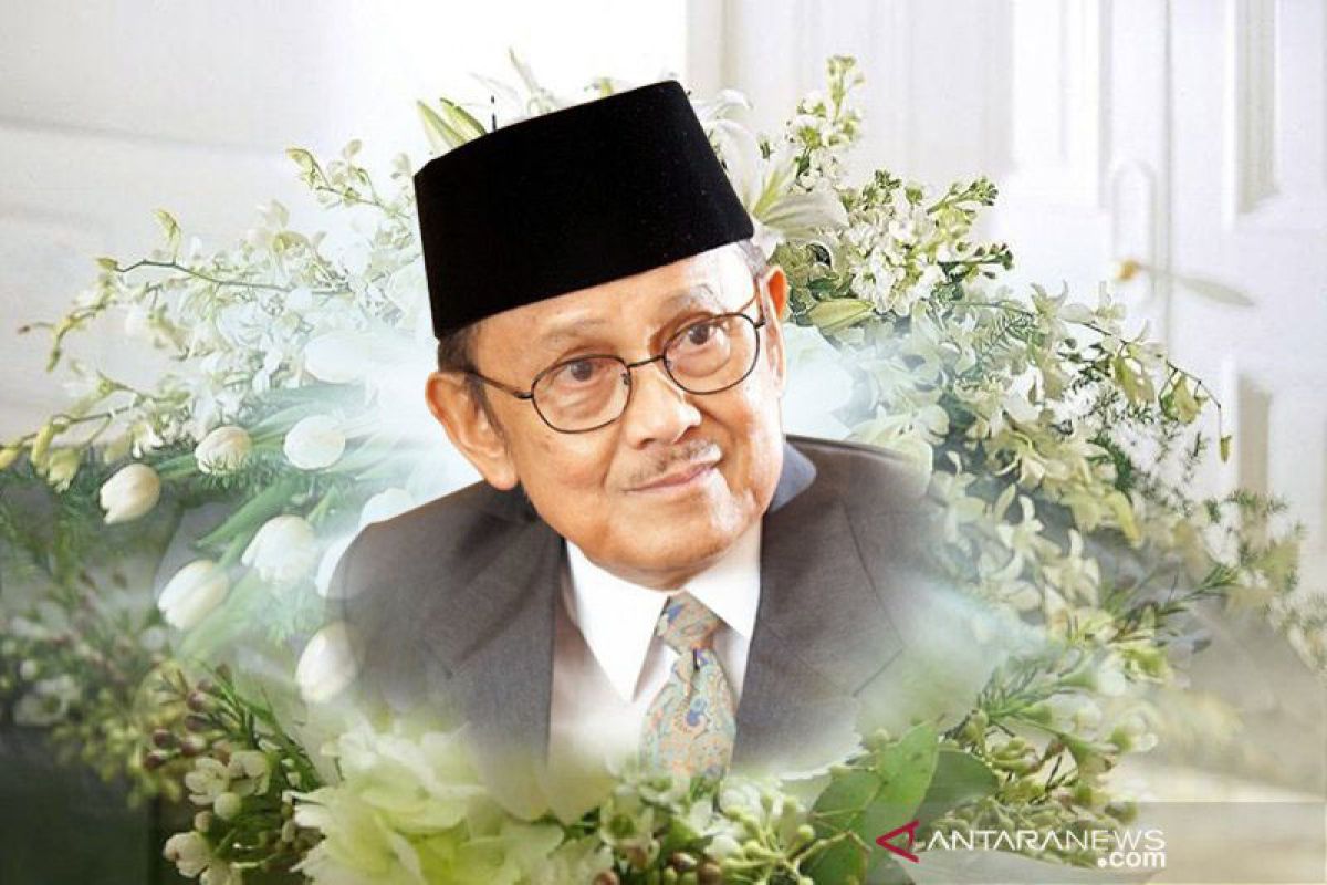 Habibie wafat - Klub-klub sepak bola sampaikan duka cita