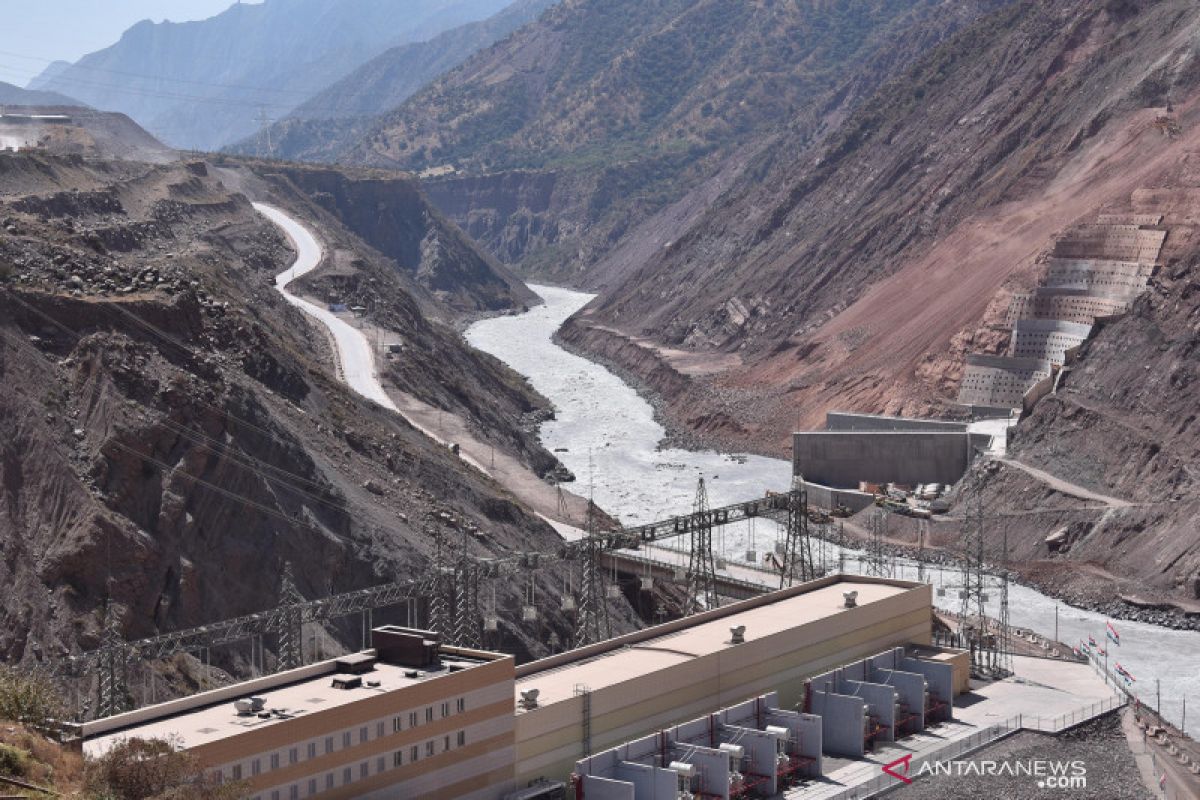 Tajikistan, mengukir harapan pada aliran sungai