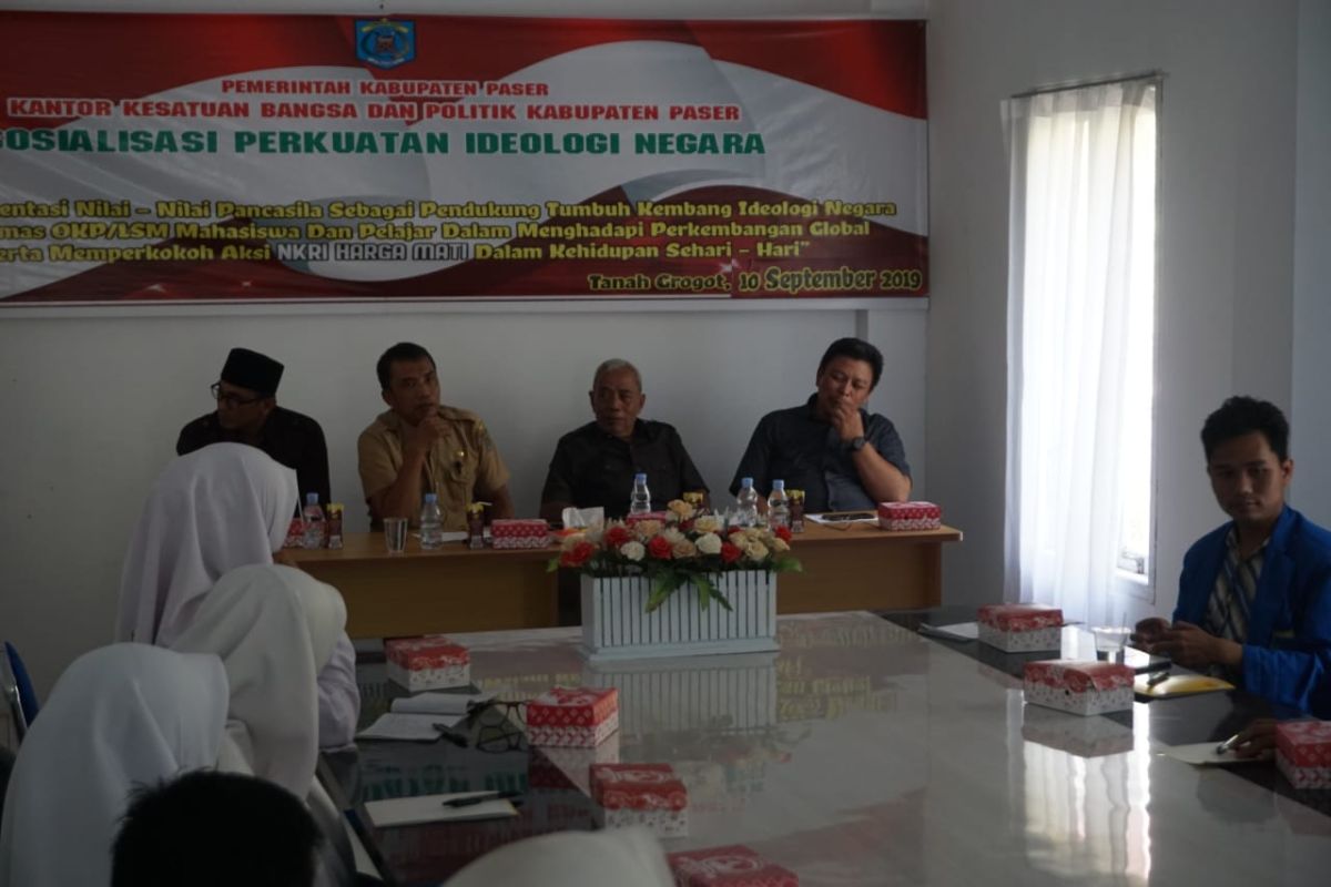 Kesbangpol Paser gelar sosialisasi penguatan ideologi negara kepada remaja