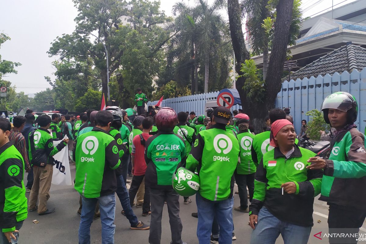 Driver ojol Kota Medan gelar aksi solidaritas bela NKRI