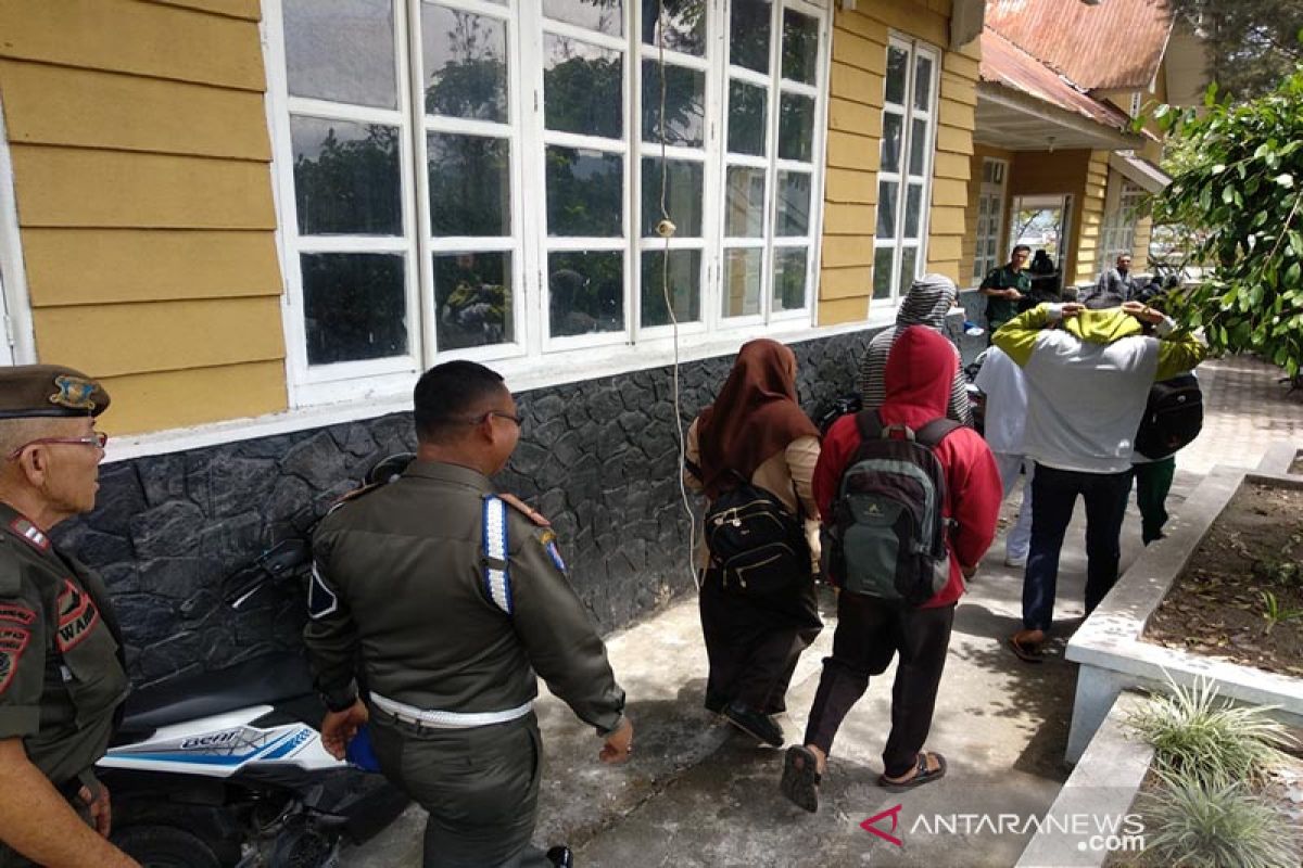 30 pelajar bolos terjaring razia penertiban Satpol PP di Takengon