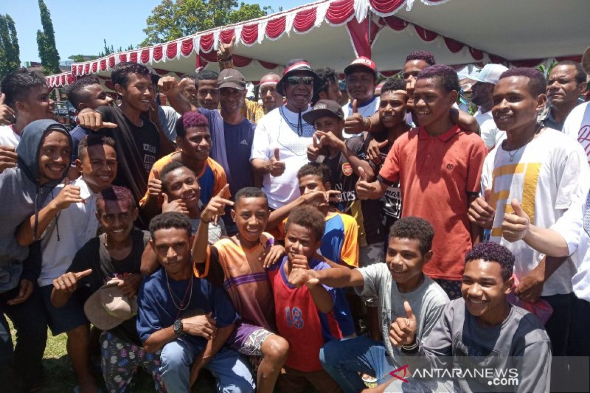 West Papuan children urged to emulate Habibie's excellence