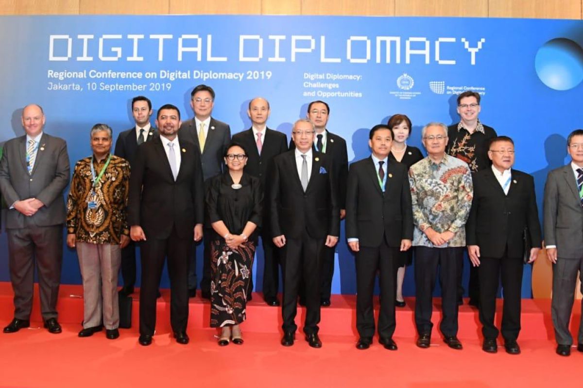 Indonesia strives to bolster practice of digital diplomacy
