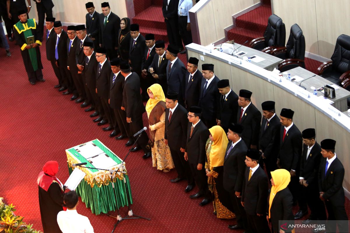 30 anggota DPRK Banda Aceh Dilantik