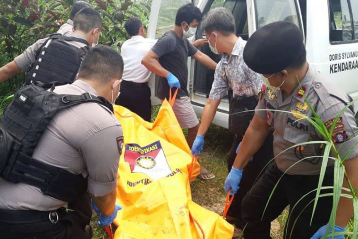 Jadi viral, peternak babi ditemukan tewas membusuk di pondoknya