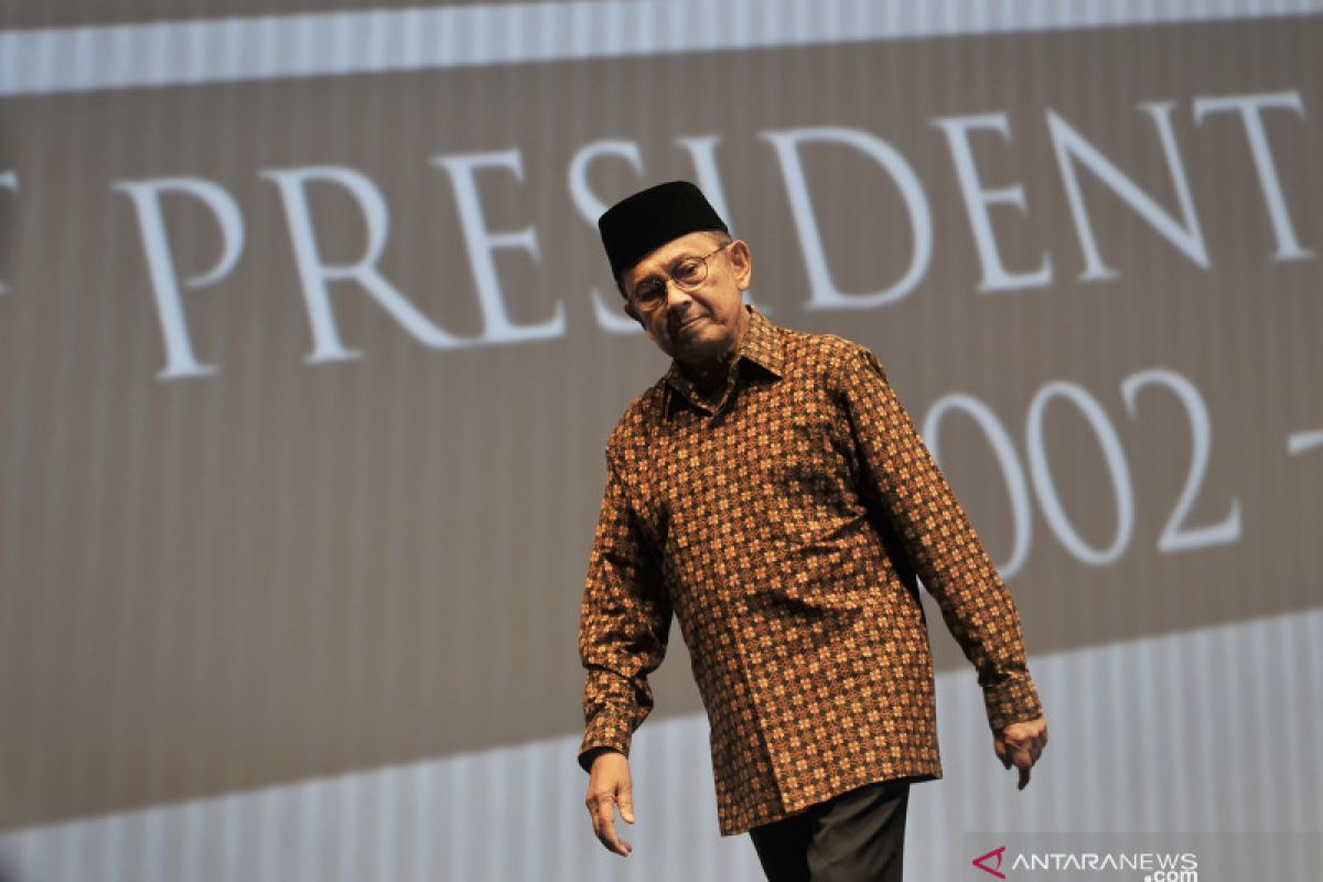 BJ Habibie, pemersatu cendekiawan Muslim Indonesia