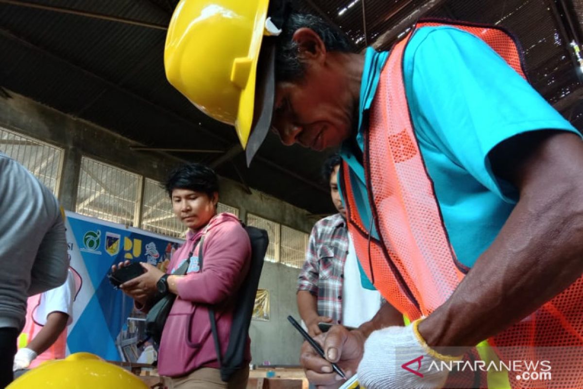 Cerita Wahab, pekerja bangunan Desa Tompe yang ikut uji sertifikasi (vidio)