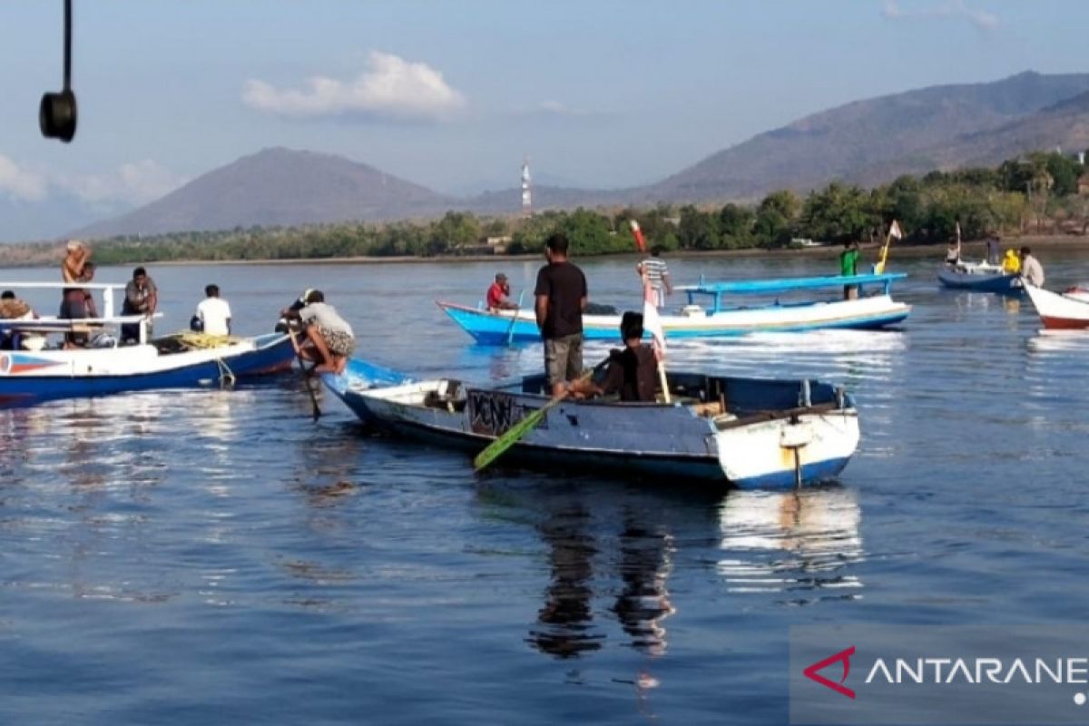 Nelayan meninggal saat perahunya di tabrak kapal cepat