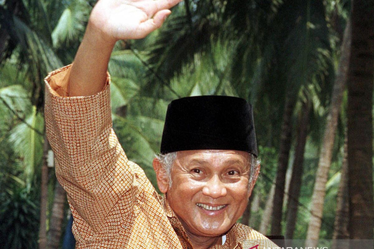 Habibie Wafat - Habibie sosok presiden tidur empat jam semalam