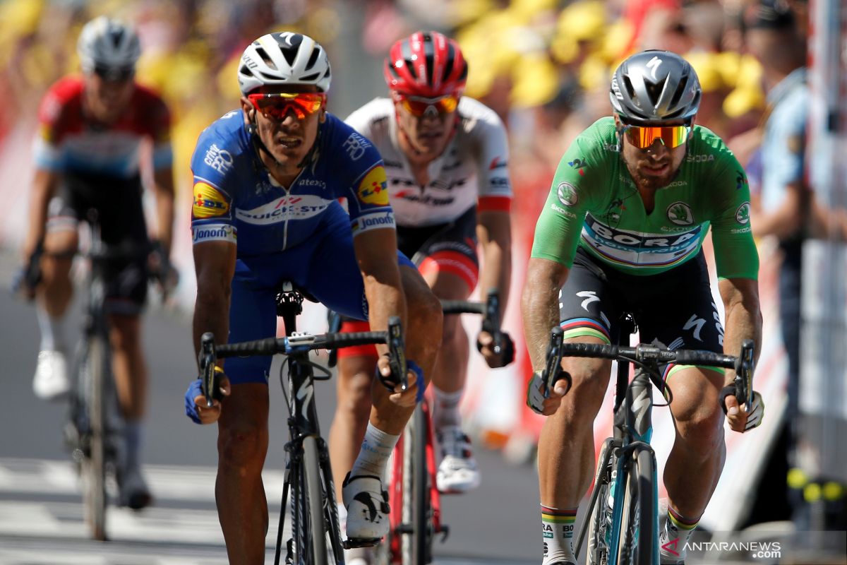 Gilbert juarai etape 17, Quintana perbaiki posisinya di klasemen umum