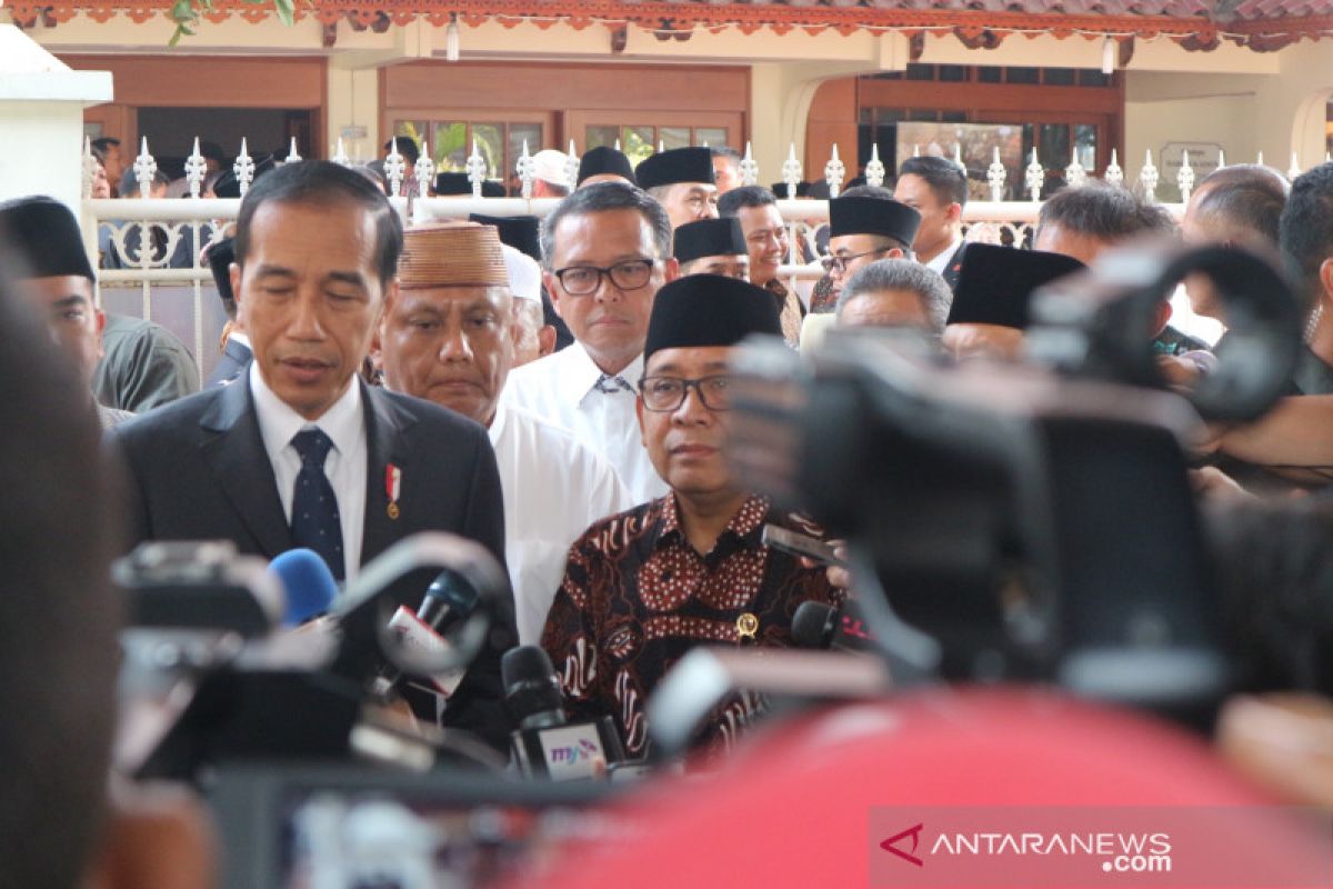 BJ Habibie Wafat,  Presiden melayat dan ajak masyarakat doakan almarhum