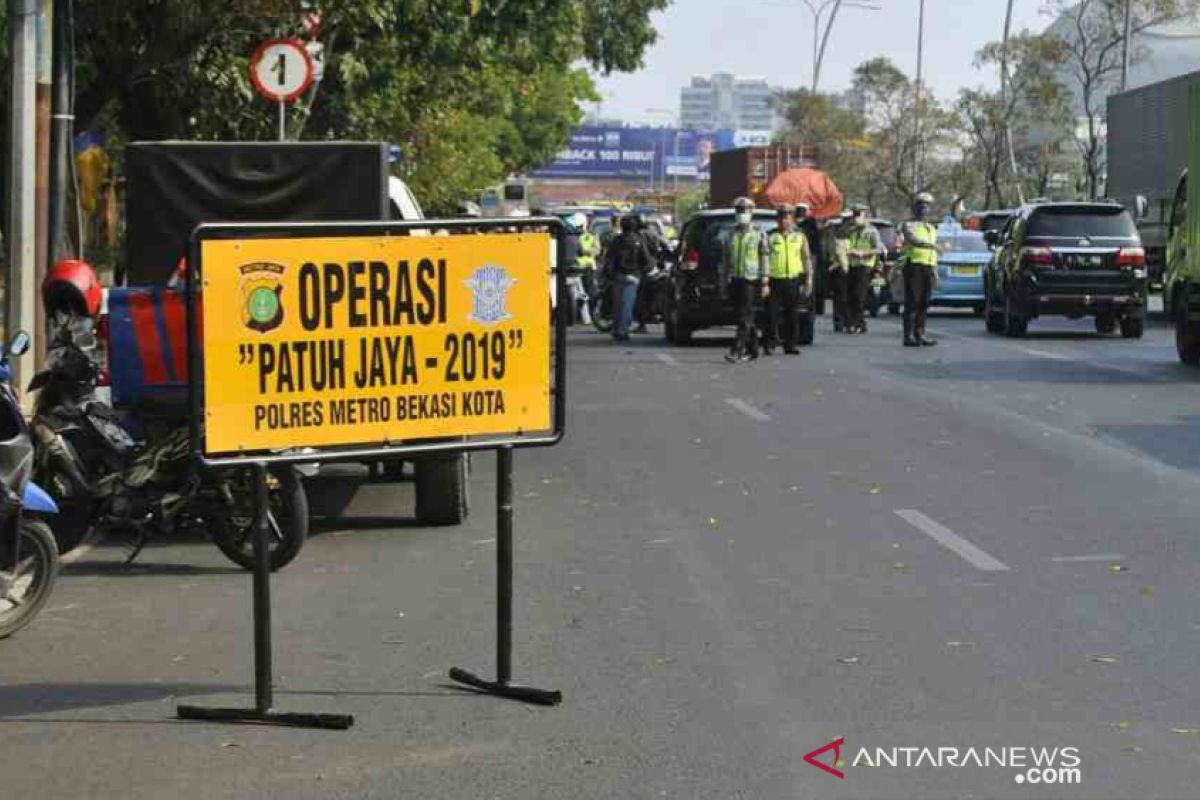 6.377 pengendara terjaring pada operasi Patuh Jaya di Bekasi