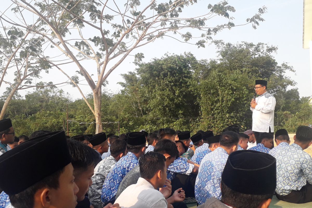 BJ Habibie Wafat - MAN IC Bangka Belitung selenggarakan sholat ghaib