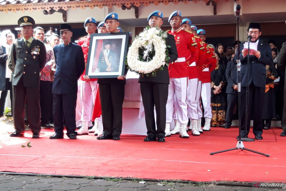 Upacara pelepasan jenazah BJ Habibie dipimpin Ketua MK