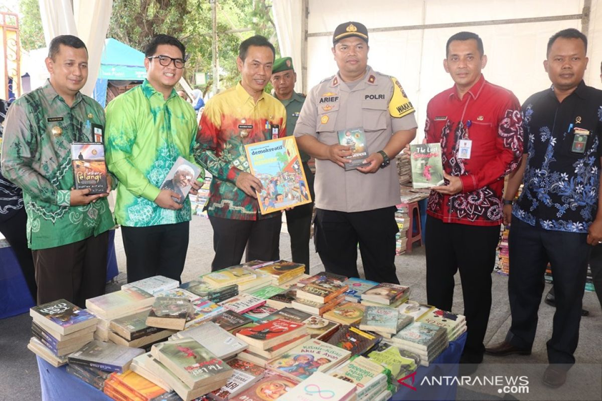 Kandangan Book Fair di gelar selama sepuluh hari