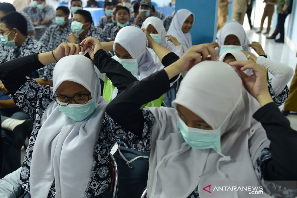 Akibat kabut asap, Beberapa sekolah di Sumsel undur jam belajar