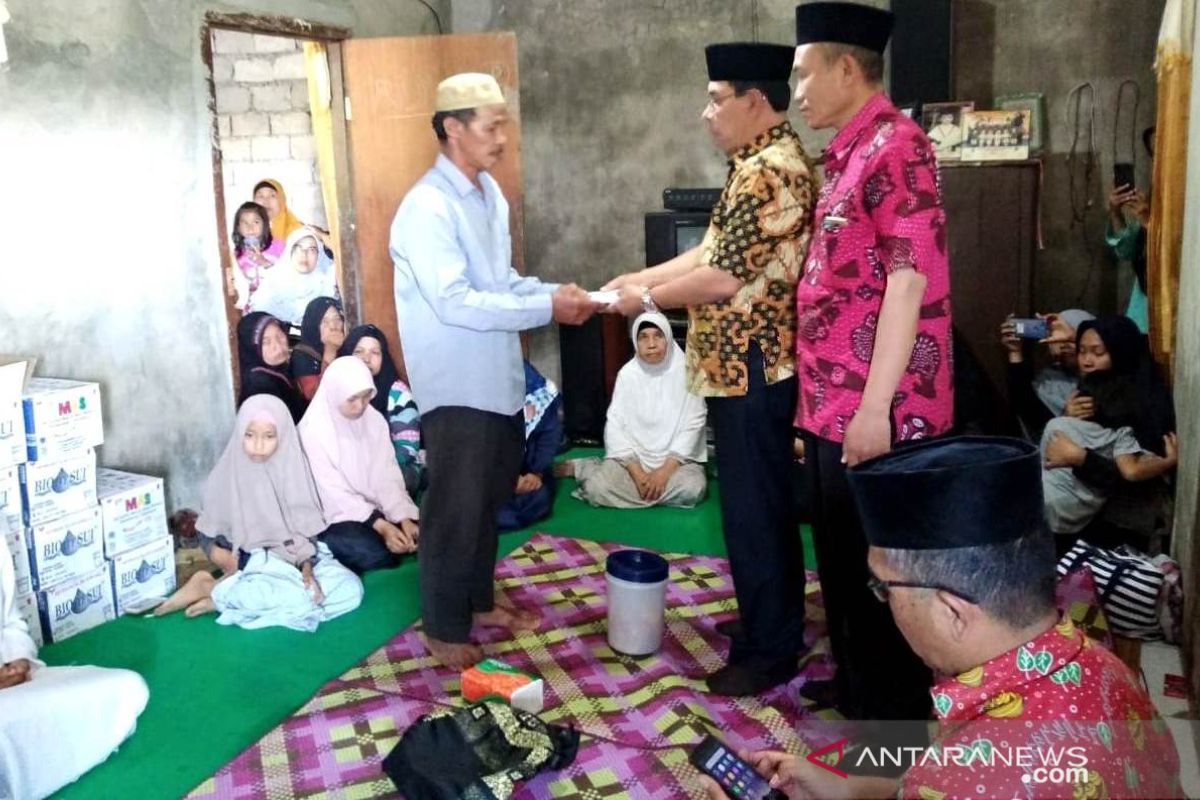 Pemkab Rejang Lebong janjikan pekerjaan anak korban tertimpa pohon tumbang