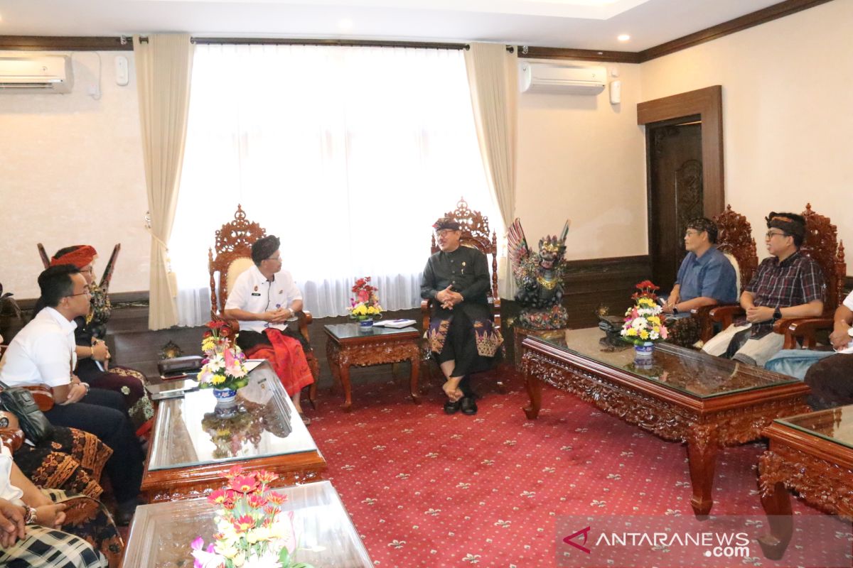 Wagub Bali minta peremajaan kendaraan bandara Ngurah Rai