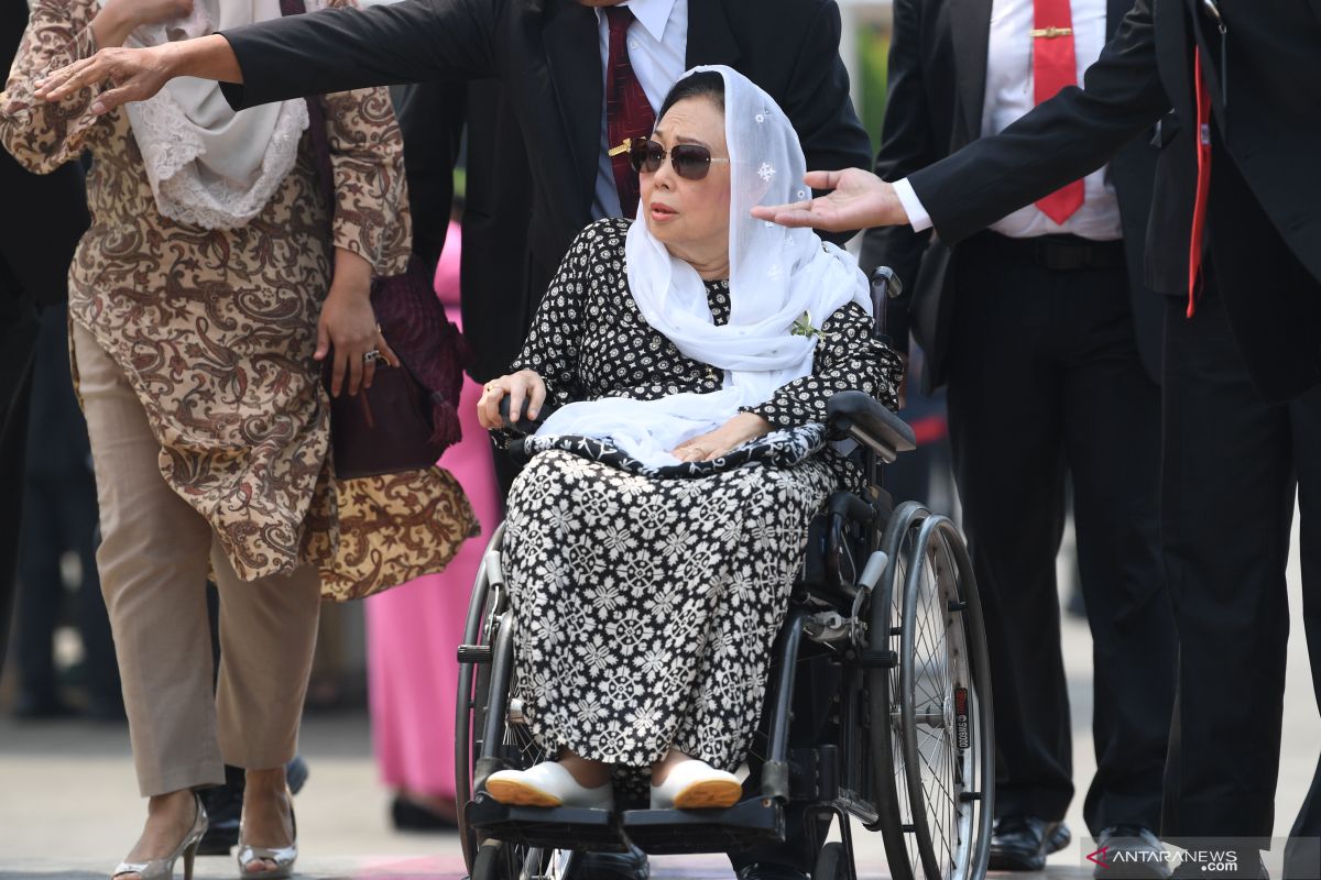 Cerita Sinta Nuriyah Wahid diberi kurma BJ Habibie