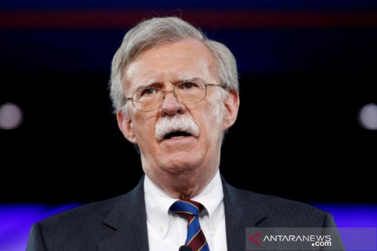 Bosnya dipecat, tiga ajudan John Bolton mundur