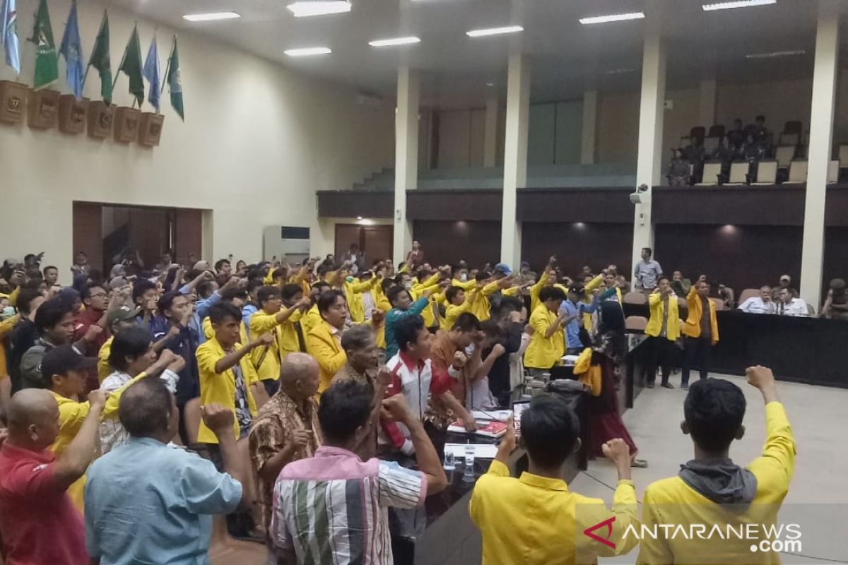 Sengketa lahan PTPN VII, sejumlah mahasiswa Unsri duduki kantor Gubernur