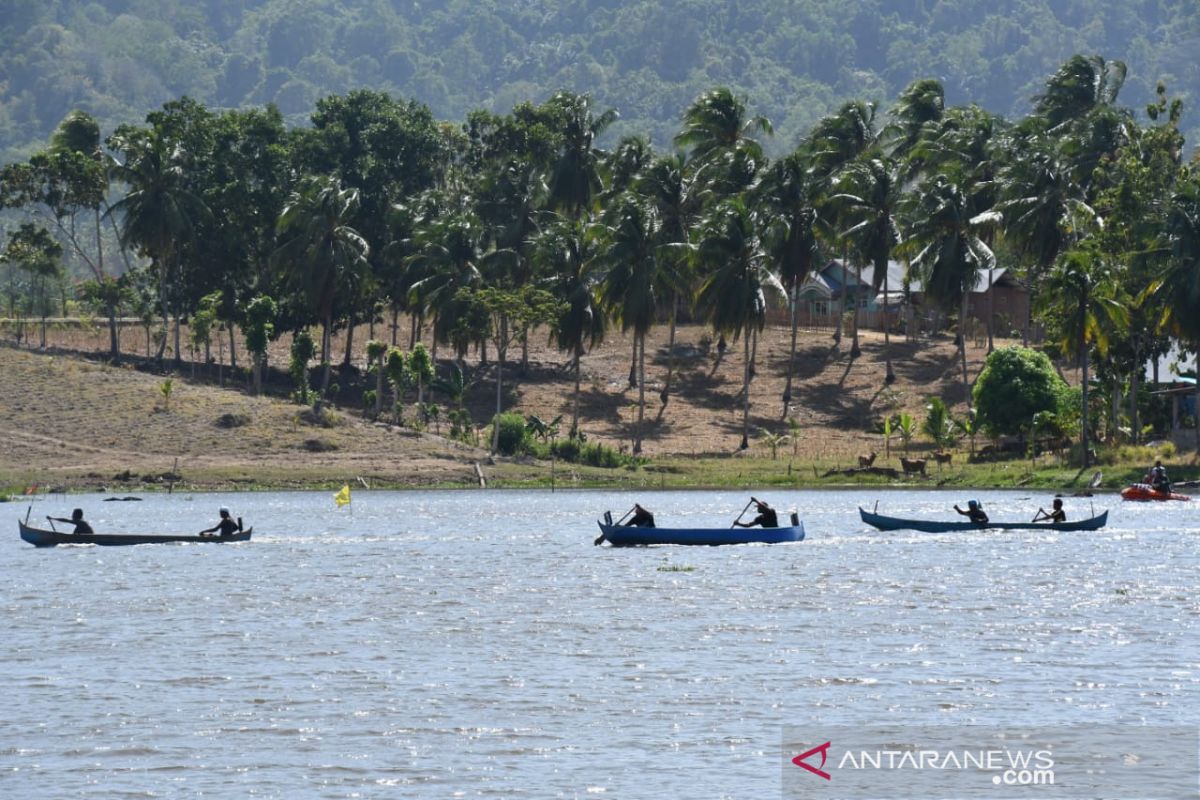 Korem 133 gelar lomba perahu di Danau Perintis