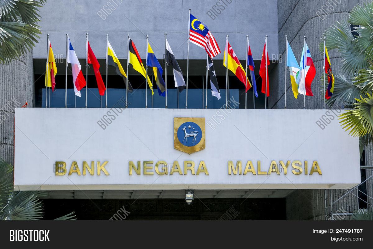 Bank sentral Malaysia putuskan suku bunga acuan tiga persen