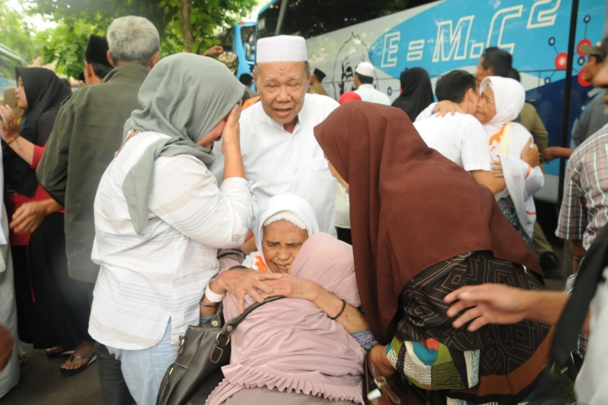 Jemaah haji kloter 53 Kabupaten Lebak tiba