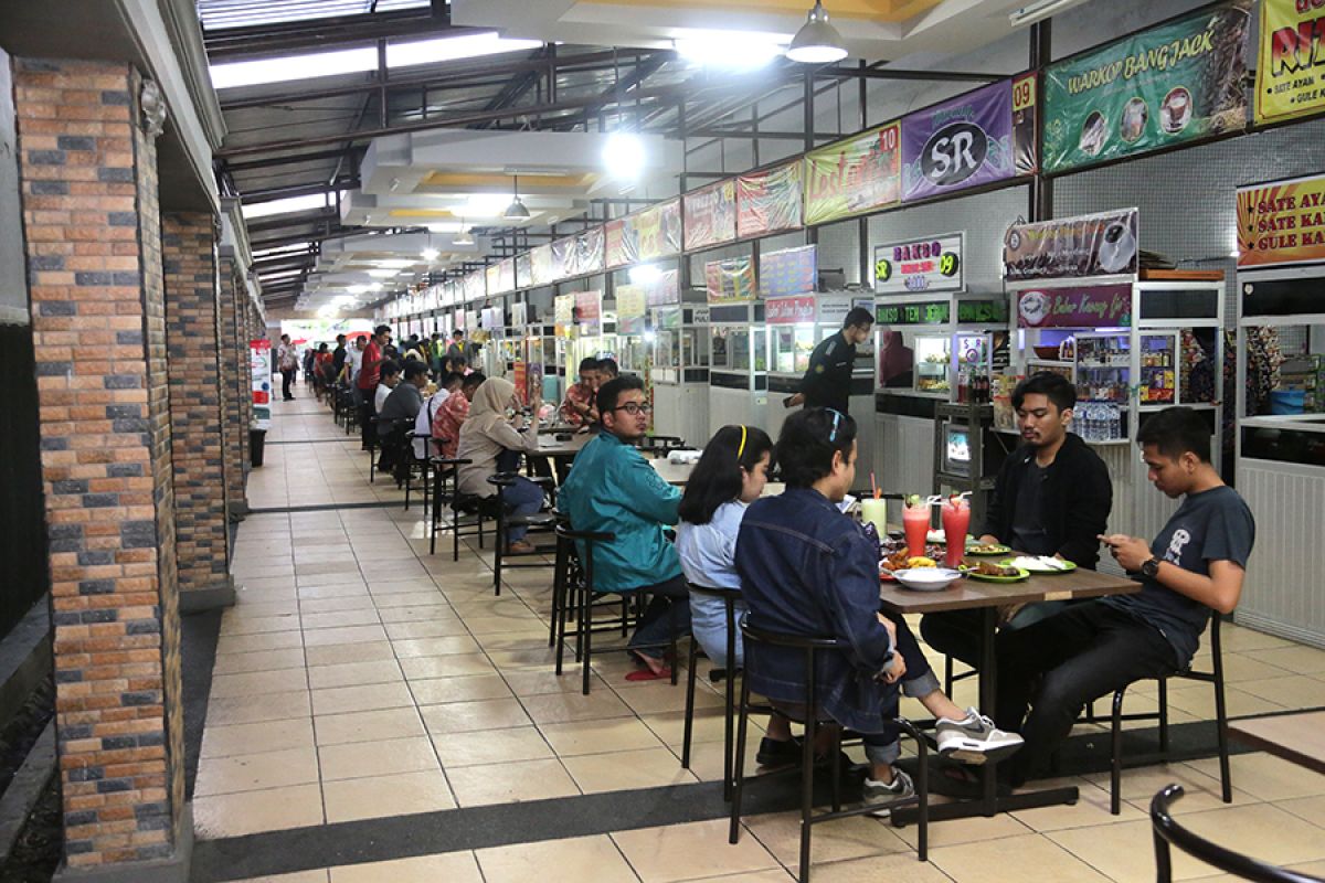 Sentra kuliner di Surabaya terapkan 