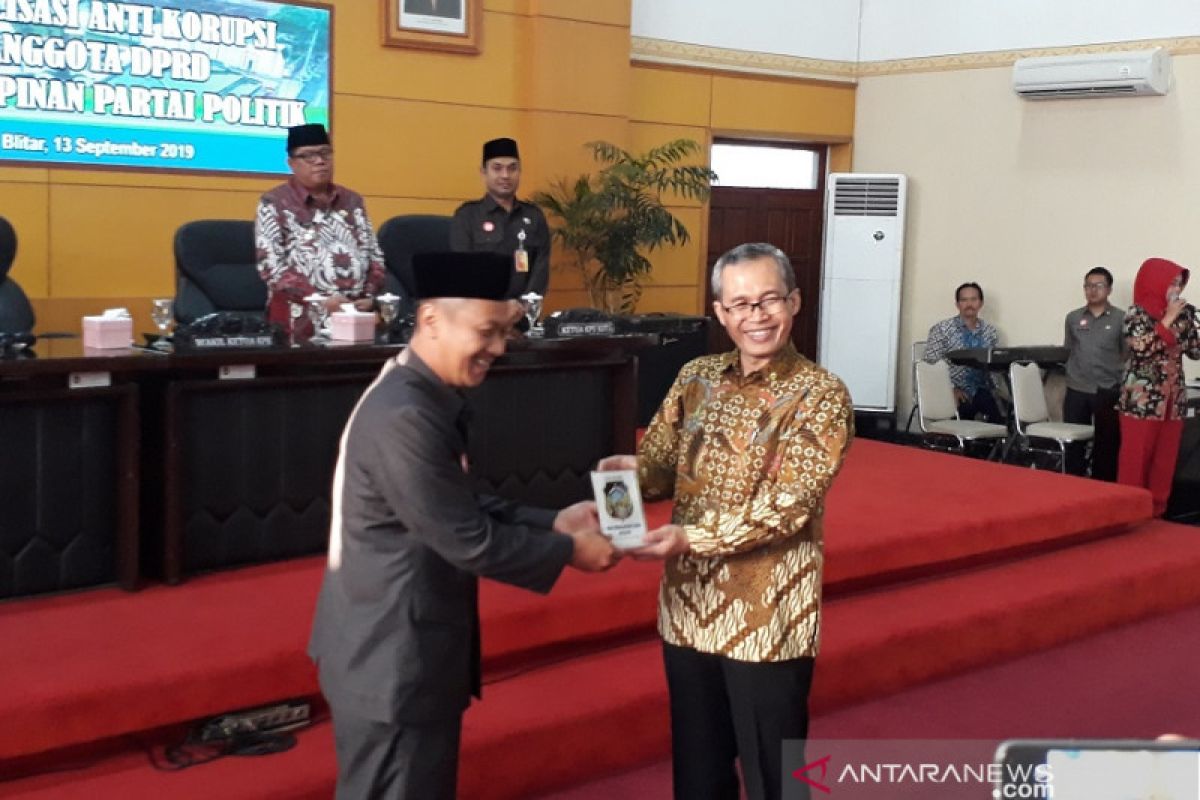 KPK tidak dalam posisi menolak pimpinan