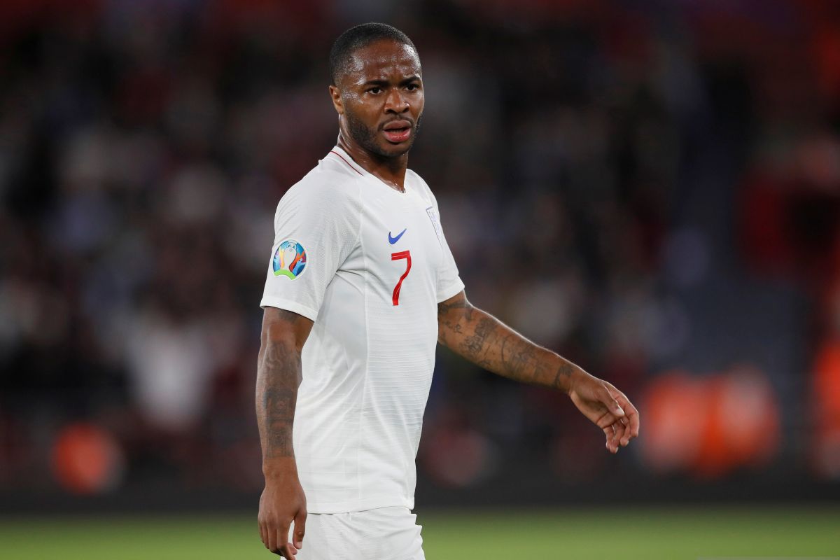 Raheem Sterling belum setara Messi dan Ronaldo