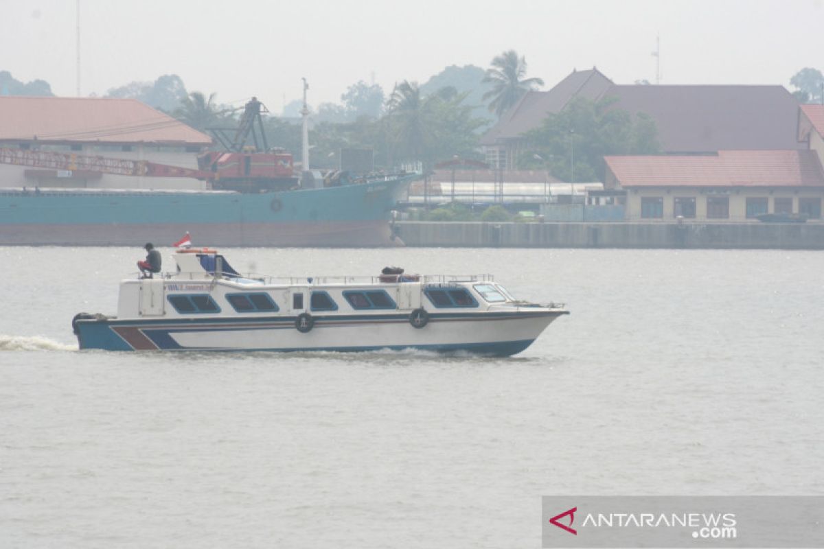 Kabut asap hambat pelayaran di Sungai Kayan, Kalimantan Utara