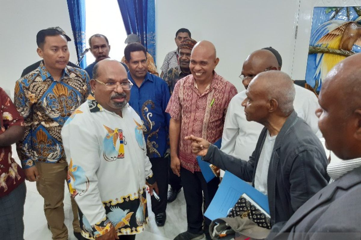 Gubernur Papua minta pemkab berikan pemulihan psikologis mahasiswa