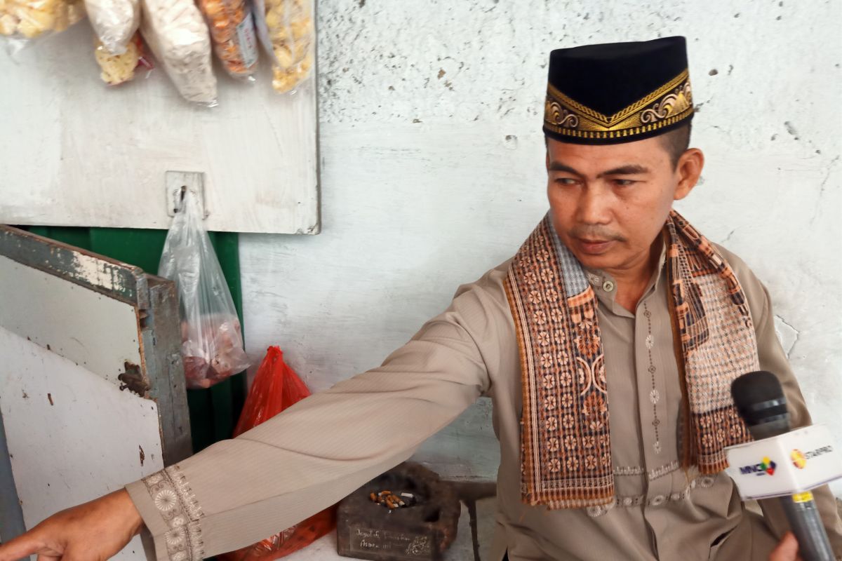 Kronologi anak Elvy Sukaesih ngamuk di warung, bawa samurai sepanjang 1 meter